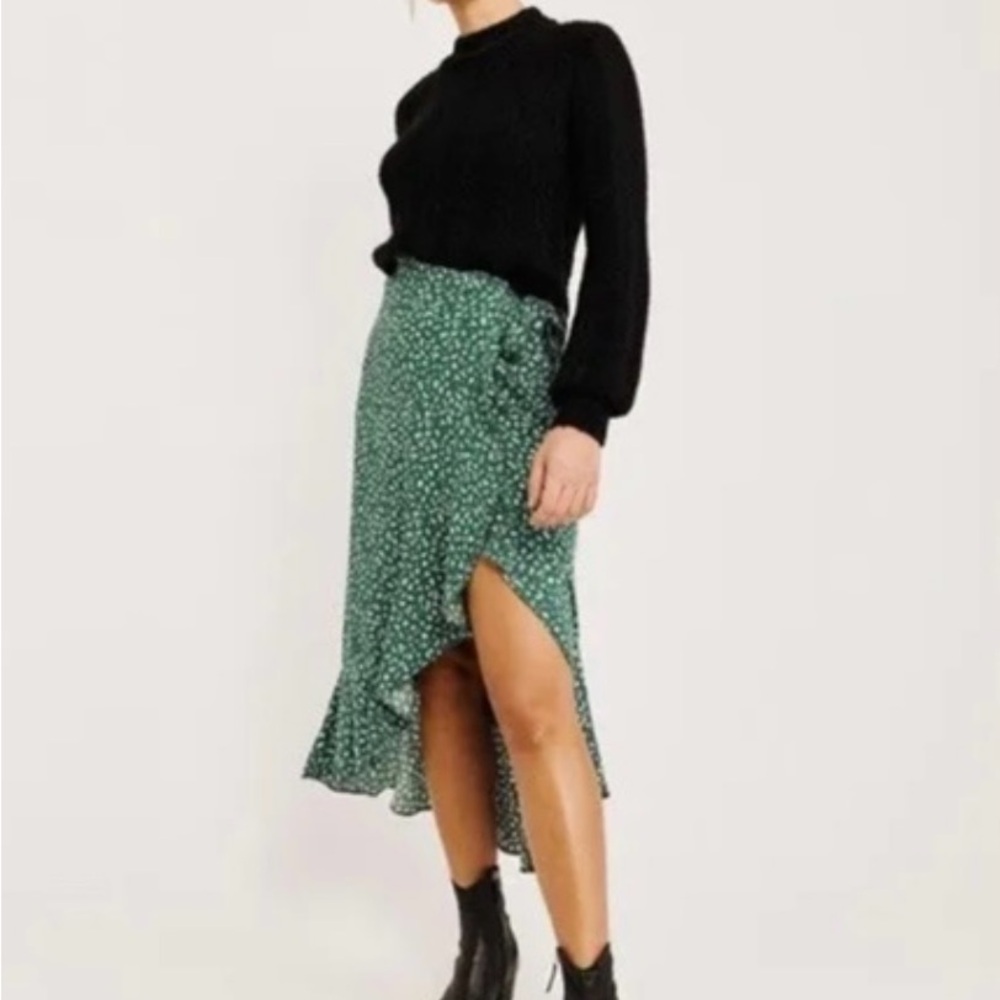 Abercrombie & Fitch Green Fliral Ruffled High-Low Skirt, M